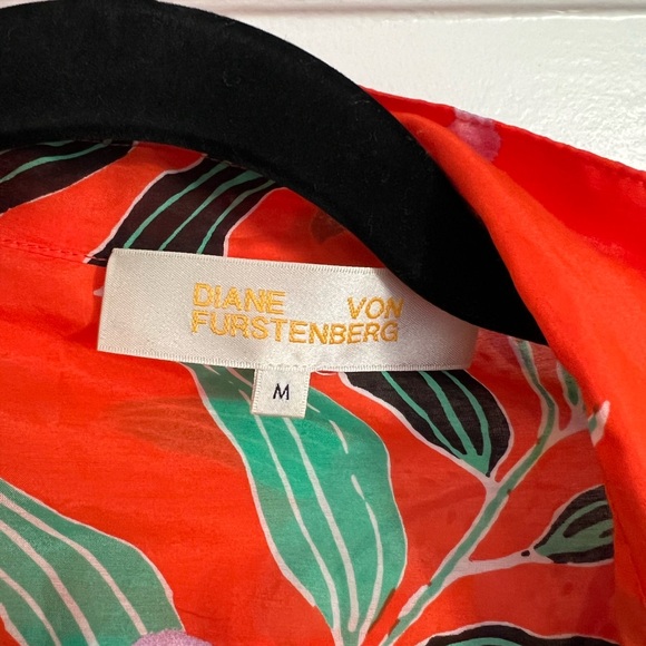 Diane Von Furstenberg collared wrap dress - Picture 2 of 4